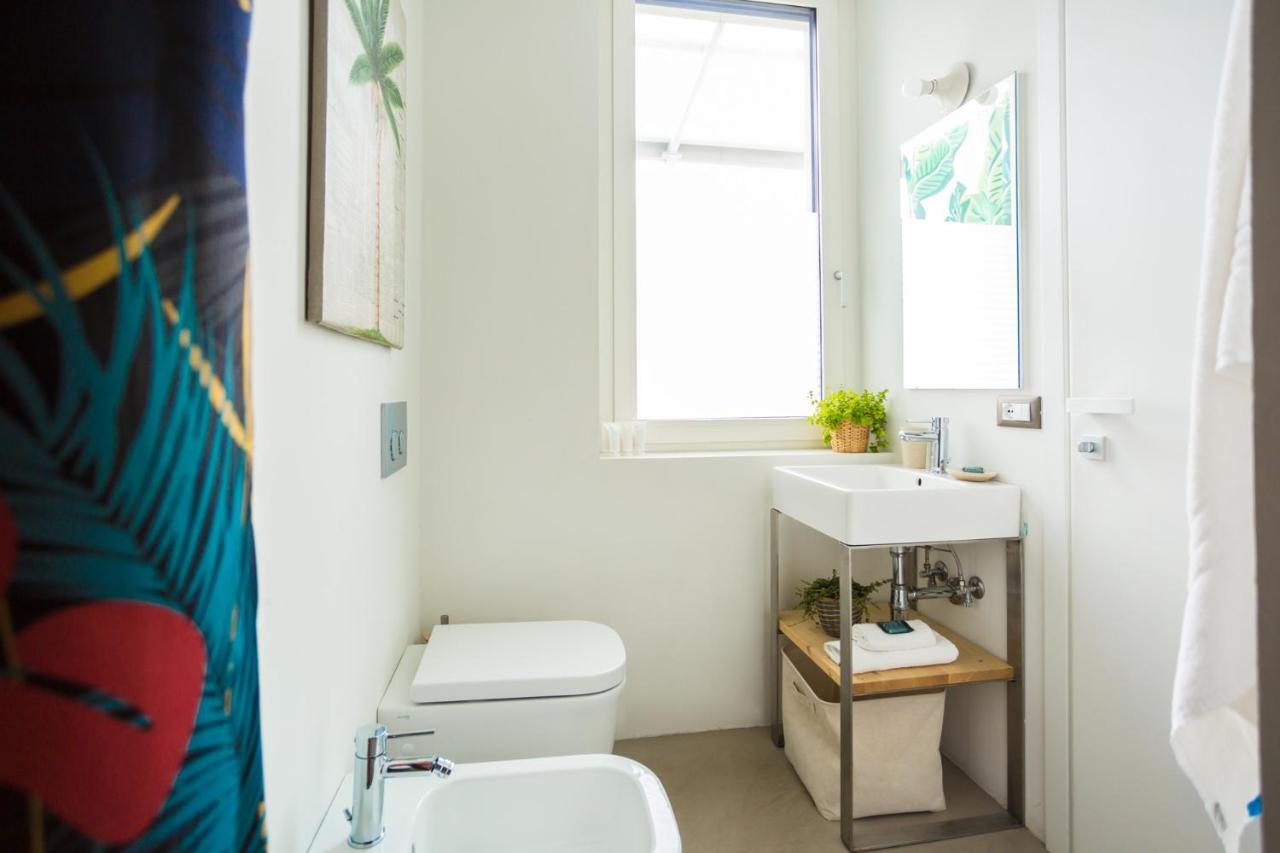 Tropical Micro Studio With Terrace And Duomo Views ミラノ エクステリア 写真